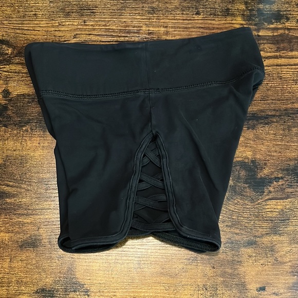 Exercise shorts - Picture 4 of 4